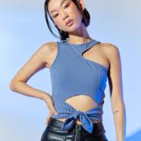 Blue cutout top - Picture 1 of 4